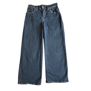 CafeNoir dark wash wide leg cropped jeans in women’s size 27.